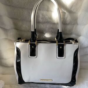 Anne Klein large black and white color block Satchel with gold tone hardwares.